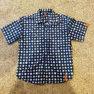 Cloudveil Jackson Hole, Wy short sleeve button down. Retro print. Fishing hiking